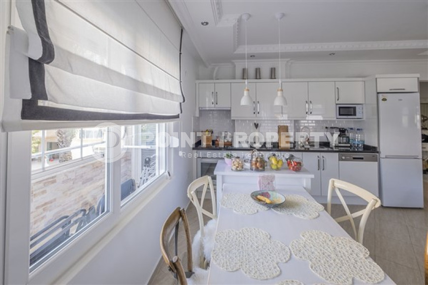 Furnished three-room apartment, 100m² in a cozy residence in Cikcilli area, Alanya-id-1492-photo-7