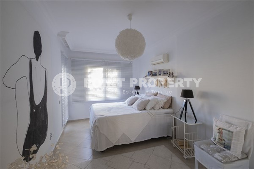 Furnished three-room apartment, 100m² in a cozy residence in Cikcilli area, Alanya-id-1492-photo-11