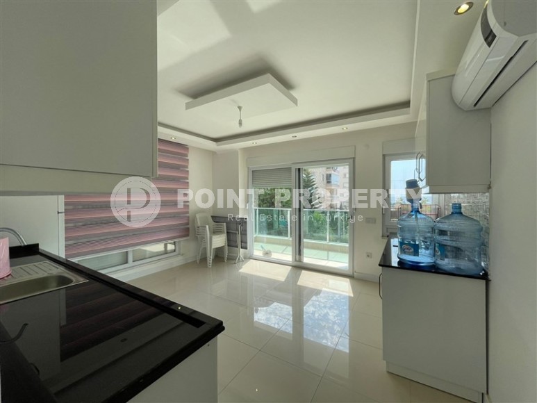 Светлая, просторная квартира с видом на море, в центре престижного района Аланьи - Кестель-id-6266-фото-3