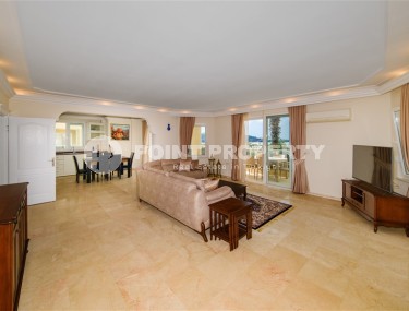 Просторная квартира с двумя спальнями, в полутора километрах от моря, в живописном районе Аланьи - Демирташ-id-6270-фото-1