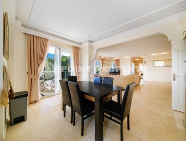 Просторная квартира с двумя спальнями, в полутора километрах от моря, в живописном районе Аланьи - Демирташ-id-6270-фото-5