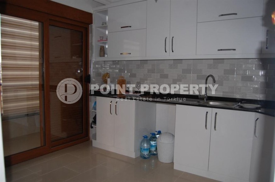 Панорамный дуплекс с видом на горы, на 6-м этаже с мансардой, в 150 метрах от пляжа Клеопатры-id-6278-фото-4