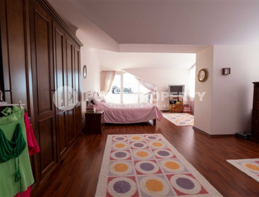 Duplex penthouse with four bedrooms, 220 m², with mountain and sea views in a luxury complex in Oba-id-1494-photo-5