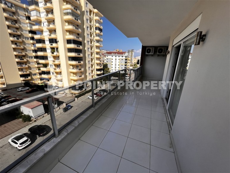 Small apartment on the 5th floor in a building built in 2017, in the center of a modern, developed area of Alanya - Mahmutlar-id-6280-photo-7