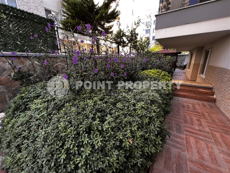 Small apartment on the 5th floor in a building built in 2017, in the center of a modern, developed area of Alanya - Mahmutlar-id-6280-photo-12