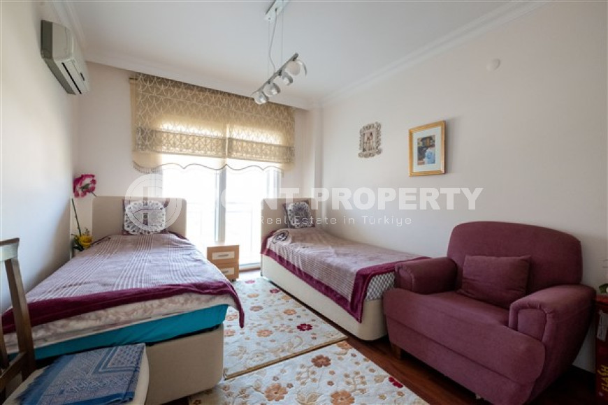 Duplex penthouse with four bedrooms, 220 m², with mountain and sea views in a luxury complex in Oba-id-1494-photo-7