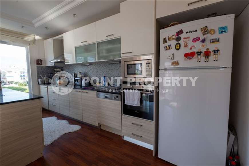 Duplex penthouse with four bedrooms, 220 m², with mountain and sea views in a luxury complex in Oba-id-1494-photo-8