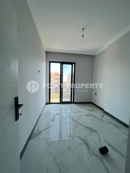 Small new apartment in a comfortable residential complex, 550 meters from the sea-id-6286-photo-4