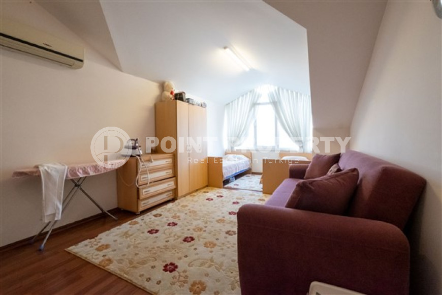 Duplex penthouse with four bedrooms, 220 m², with mountain and sea views in a luxury complex in Oba-id-1494-photo-23