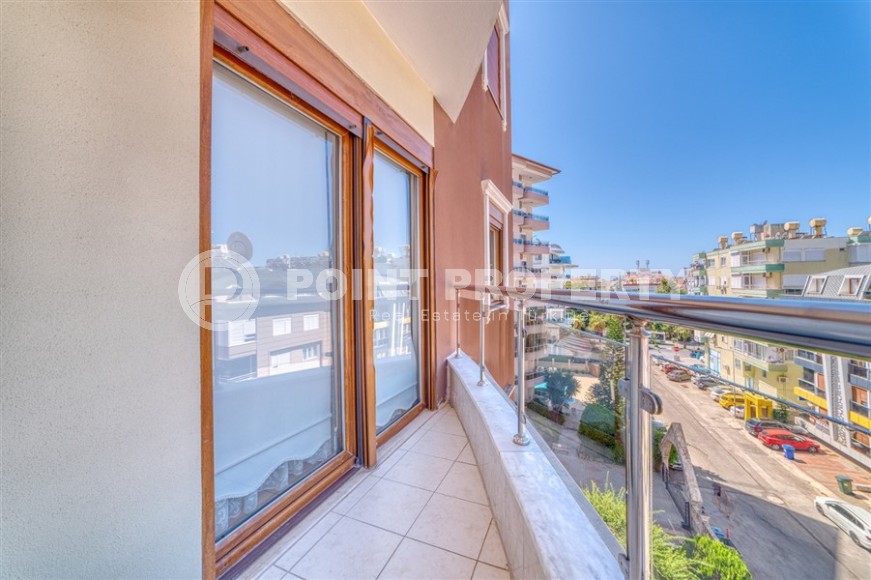 Spacious, modern 4+1 apartment, on an area of 200 m2, on the 4th floor, in the center of Alanya-id-6295-photo-19