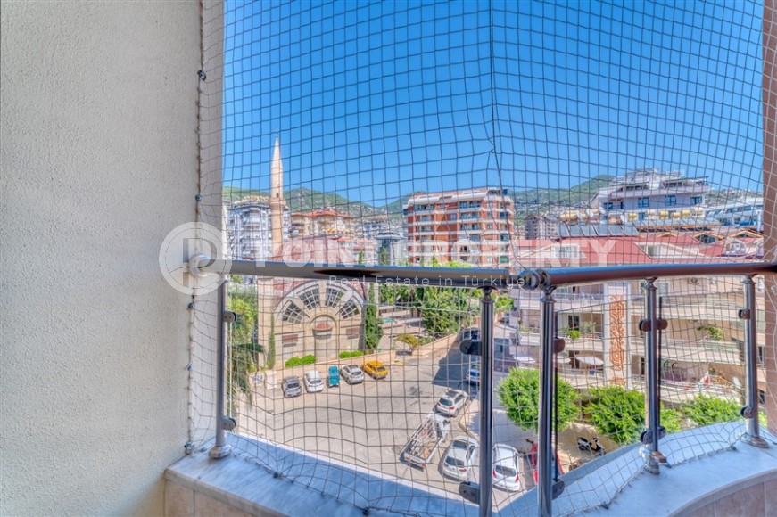 Spacious, modern 4+1 apartment, on an area of 200 m2, on the 4th floor, in the center of Alanya-id-6295-photo-21