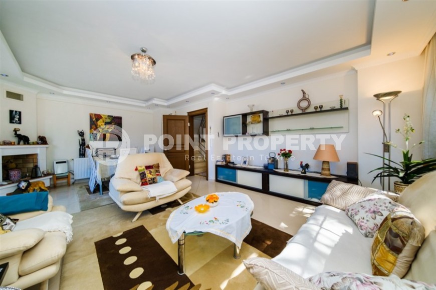 Cozy two-level apartment 3+1, in a picturesque area, in the elite area of Alanya - Hasbahce-id-6296-photo-2