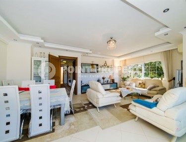 Уютная двухуровневая квартира 3+1, в живописной местности, в элитном районе Аланьи - Хасбахче-id-6296-фото-3