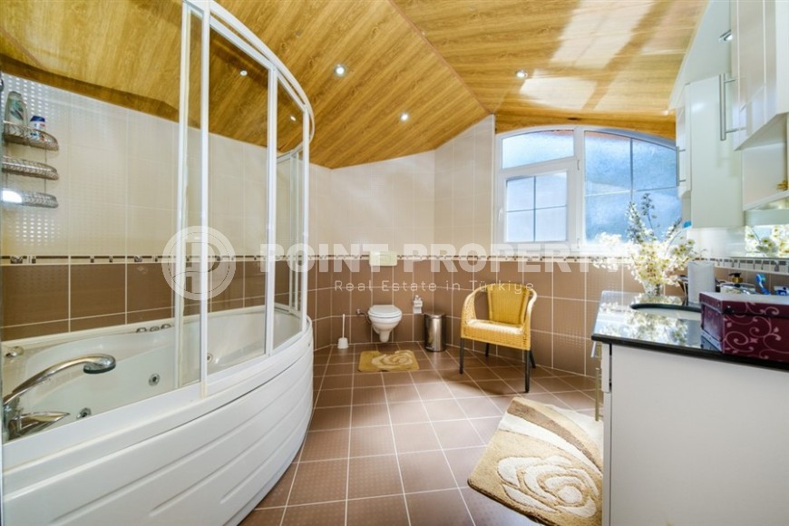 Уютная двухуровневая квартира 3+1, в живописной местности, в элитном районе Аланьи - Хасбахче-id-6296-фото-11