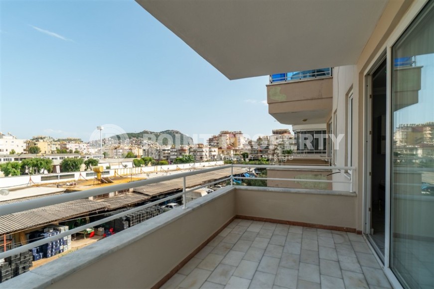 Современная, уютная квартира 1+1, на площади 70 м2, в центре популярного Средиземноморского курорта - Аланья-id-6301-фото-9