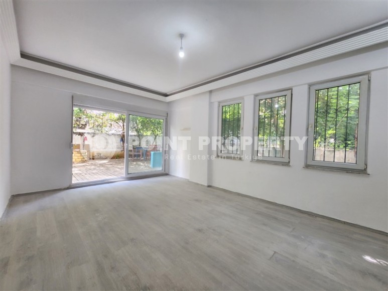 Недорогая квартира с чистовой отделкой, на 1-м этаже в доме 1995 года постройки, в центре Аланьи-id-6306-фото-2