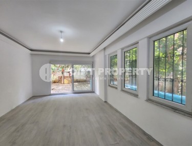 Недорогая квартира с чистовой отделкой, на 1-м этаже в доме 1995 года постройки, в центре Аланьи-id-6306-фото-3