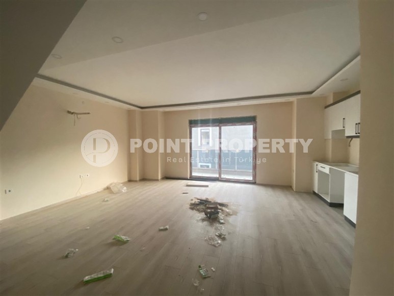 Новая двухуровневая квартира с чистовой отделкой, на 3-м этаже с мансардой, в 1200 метрах от моря-id-6307-фото-3