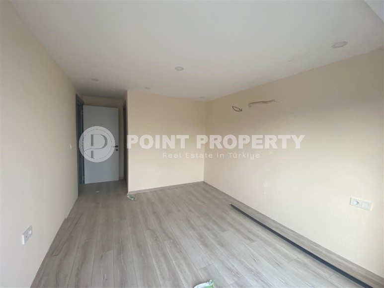 Новая двухуровневая квартира с чистовой отделкой, на 3-м этаже с мансардой, в 1200 метрах от моря-id-6307-фото-5