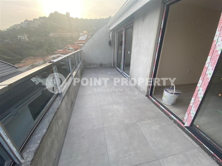 Новая двухуровневая квартира с чистовой отделкой, на 3-м этаже с мансардой, в 1200 метрах от моря-id-6307-фото-8