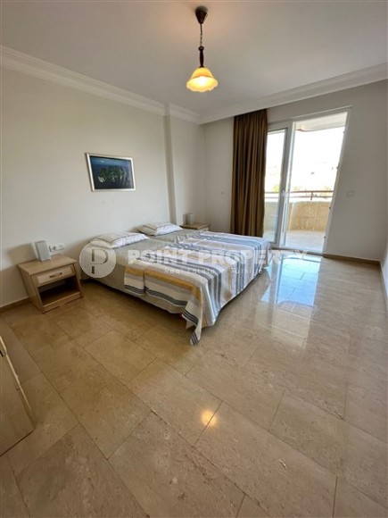 Панорамная квартира с роскошным видом на Торосские горы, на 4-м этаже в симпатичном, ухоженном жилом комплексе, построенном в 2007 году-id-6308-фото-5