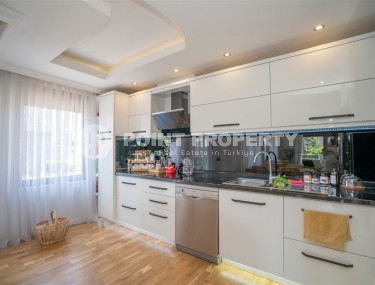 Светлая, уютная квартира 2+1, на площади 125 м2, в центре популярного района Аланьи - Нижняя Оба-id-6318-фото-3