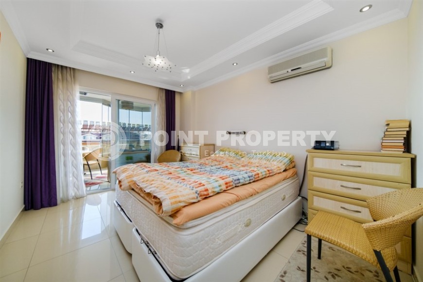 Панорамная двухуровневая квартира 3+2 на 10-м этаже с мансардой, в километре от пляжа-id-6319-фото-7