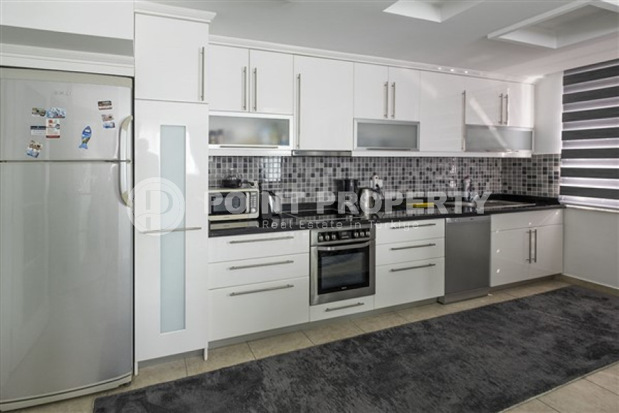 Элегантный пентхаус 4+1, 250м² с личной сауной в центре района Тосмур, Аланья, в комплексе с богатой инфраструктурой-id-1496-фото-8