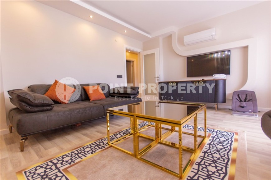 Spacious, comfortable apartment 3+1, with a total area of 130 m2, on the 4th floor, in the center of Mahmutlar district-id-6326-photo-4