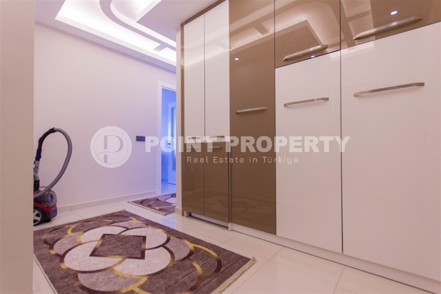 Spacious, comfortable apartment 3+1, with a total area of 130 m2, on the 4th floor, in the center of Mahmutlar district-id-6326-photo-11