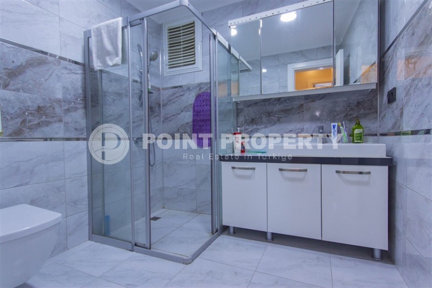 Spacious, comfortable apartment 3+1, with a total area of 130 m2, on the 4th floor, in the center of Mahmutlar district-id-6326-photo-12