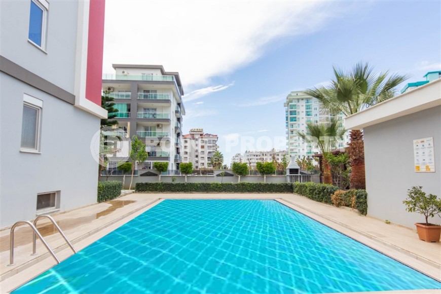 Spacious, comfortable apartment 3+1, with a total area of 130 m2, on the 4th floor, in the center of Mahmutlar district-id-6326-photo-19