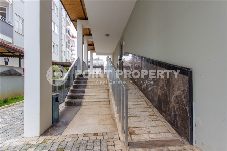 Spacious, comfortable apartment 3+1, with a total area of 130 m2, on the 4th floor, in the center of Mahmutlar district-id-6326-photo-22