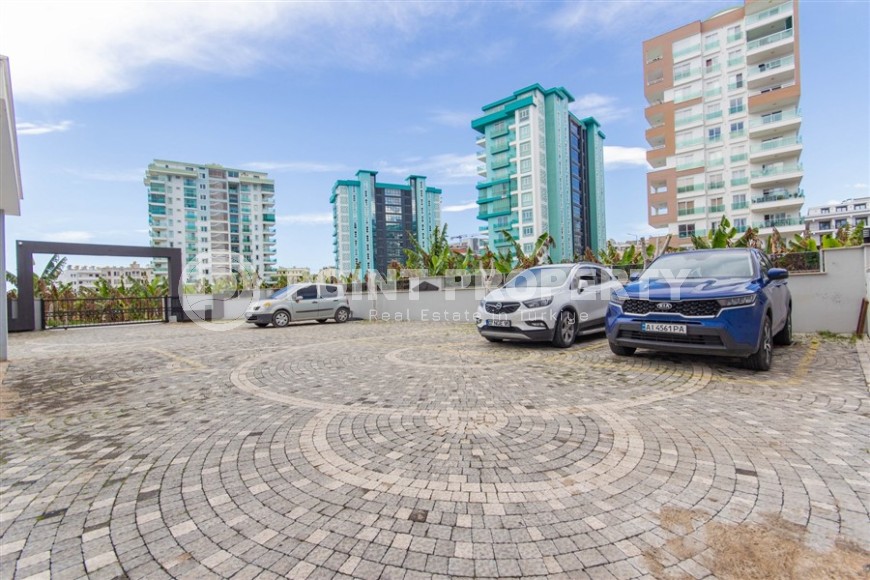 Spacious, comfortable apartment 3+1, with a total area of 130 m2, on the 4th floor, in the center of Mahmutlar district-id-6326-photo-24