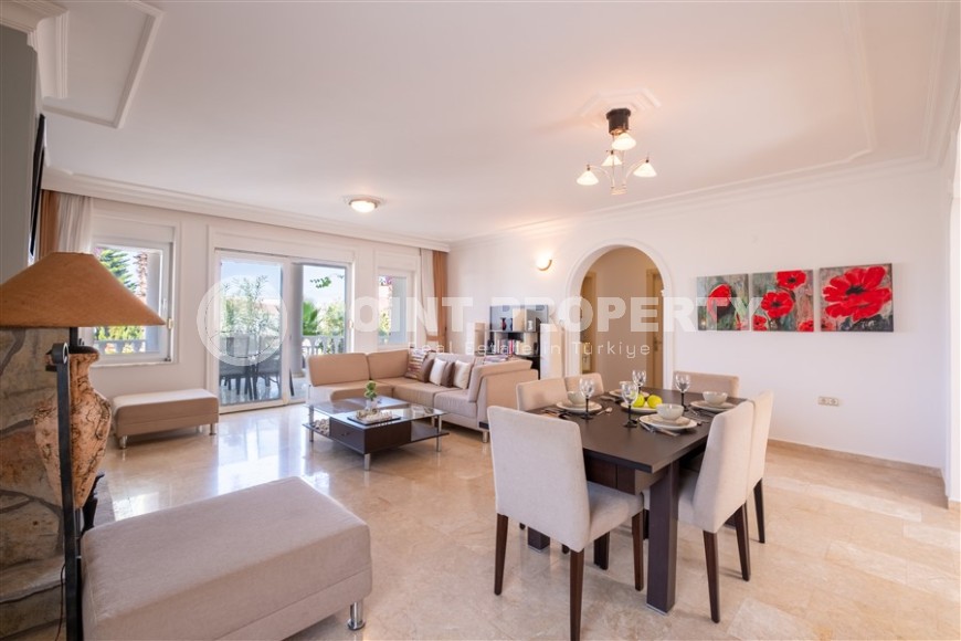 Spacious one-story villa 2+1, on an area of 185 m2, in the modern area of Alanya - Mahmutlar-id-6328-photo-2