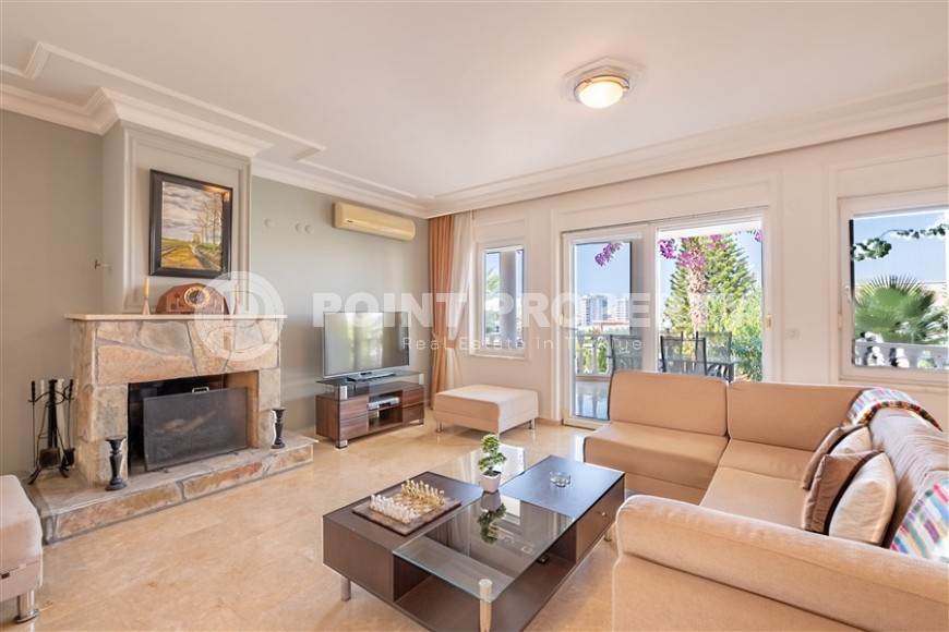 Spacious one-story villa 2+1, on an area of 185 m2, in the modern area of Alanya - Mahmutlar-id-6328-photo-3