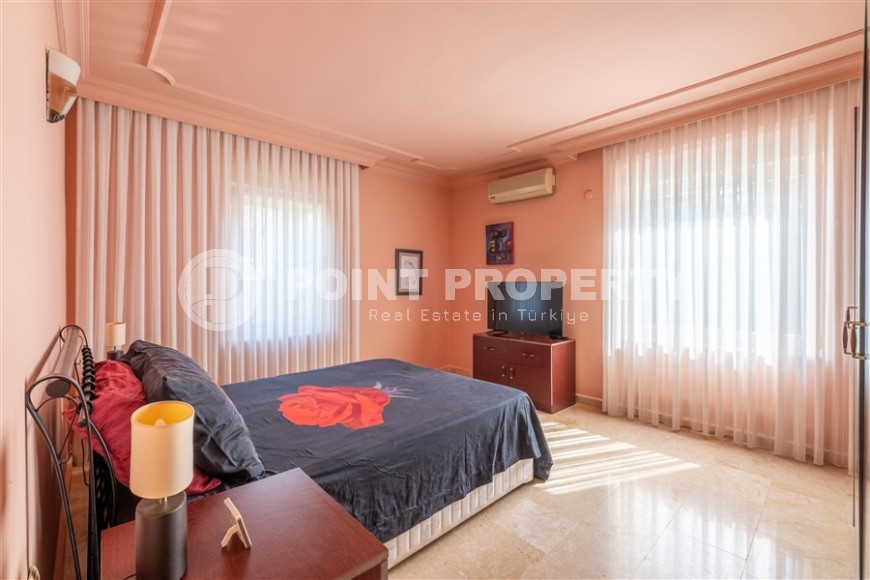 Spacious one-story villa 2+1, on an area of 185 m2, in the modern area of Alanya - Mahmutlar-id-6328-photo-10