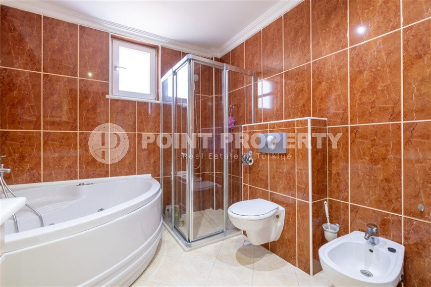 Spacious one-story villa 2+1, on an area of 185 m2, in the modern area of Alanya - Mahmutlar-id-6328-photo-12