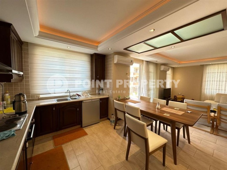 Светлая, уютная квартира с двумя спальнями, в 100 метрах от моря, в центре современного района Аланьи - Махмутлар-id-6334-фото-4