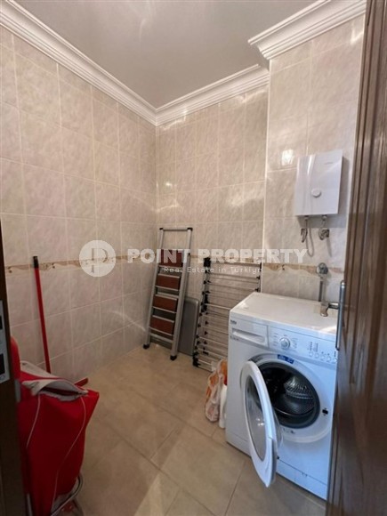 Светлая, уютная квартира с двумя спальнями, в 100 метрах от моря, в центре современного района Аланьи - Махмутлар-id-6334-фото-10