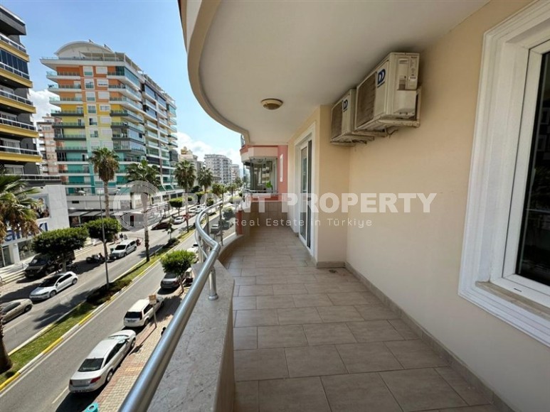 Светлая, уютная квартира с двумя спальнями, в 100 метрах от моря, в центре современного района Аланьи - Махмутлар-id-6334-фото-13