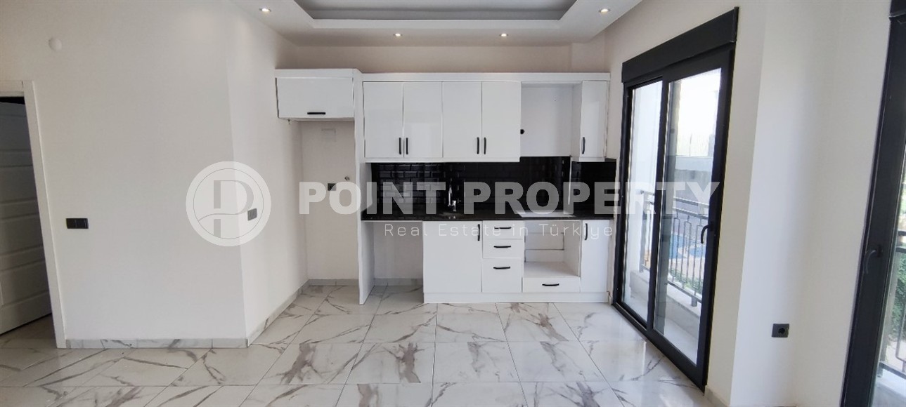 Небольшая новая квартира с чистовой отделкой, в комфортабельном жилом комплексе, введенном в эксплуатацию в 2023 году-id-6335-фото-2