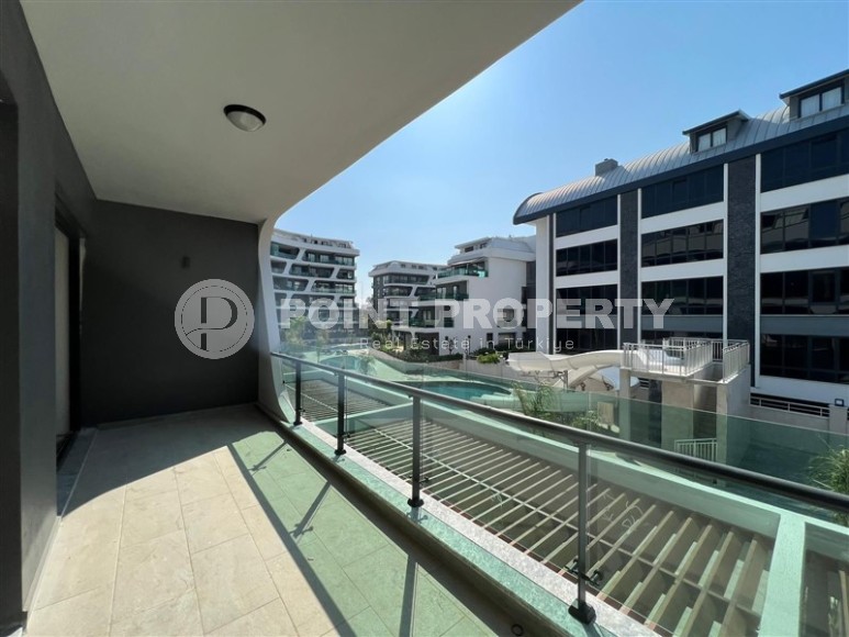 Квартира в стильном жилом комплексе на завершающем этапе строительства, в 900 метрах от моря-id-6338-фото-10