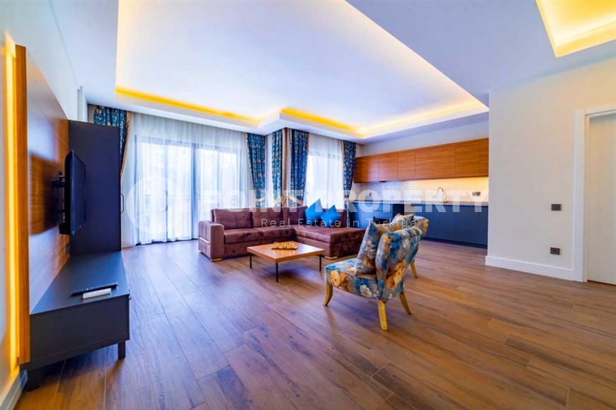 Apartments in a five-star hotel, with ownership rights, and the ability to rent out a room through a management company-id-6344-photo-2