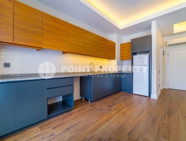 Apartments in a five-star hotel, with ownership rights, and the ability to rent out a room through a management company-id-6344-photo-4