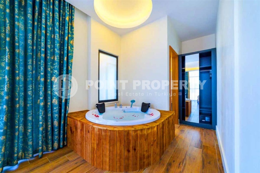 Apartments in a five-star hotel, with ownership rights, and the ability to rent out a room through a management company-id-6344-photo-8