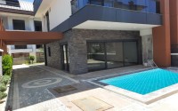New three-storey villa with fine finishing, 300 meters from the sea, in a quiet area of Alanya - Avsallar-id-6345-photo-1