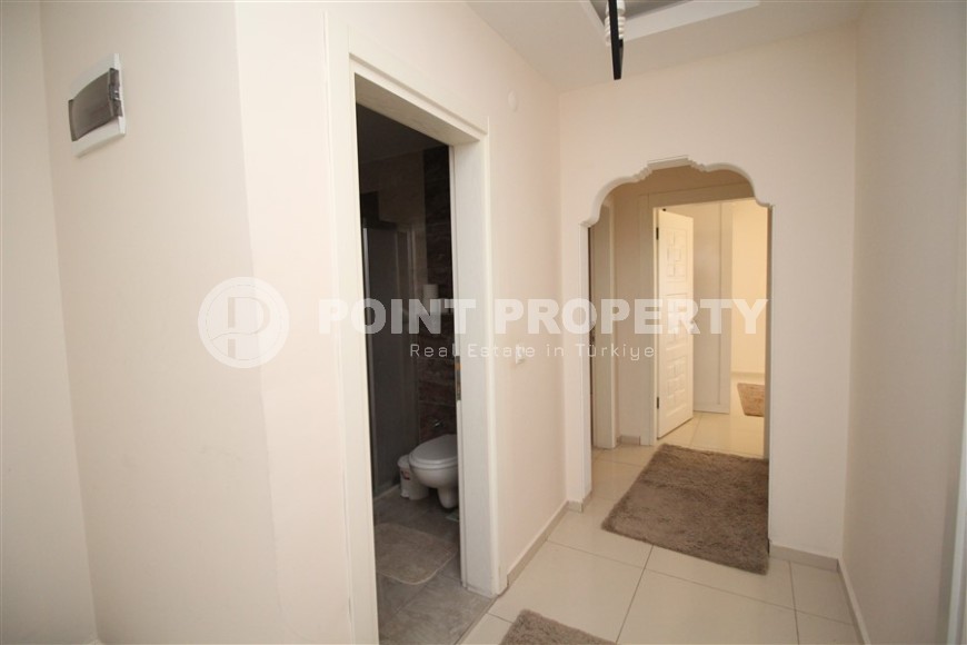 Квартира с мебелью и бытовой техникой, в 650 метрах от  моря, в центре района Тосмур-id-6348-фото-5