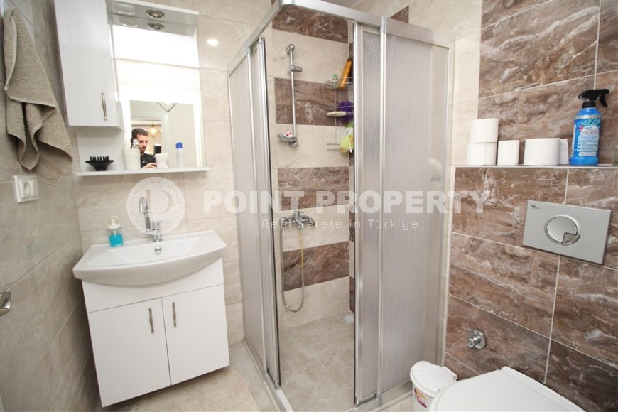 Квартира с мебелью и бытовой техникой, в 650 метрах от  моря, в центре района Тосмур-id-6348-фото-7