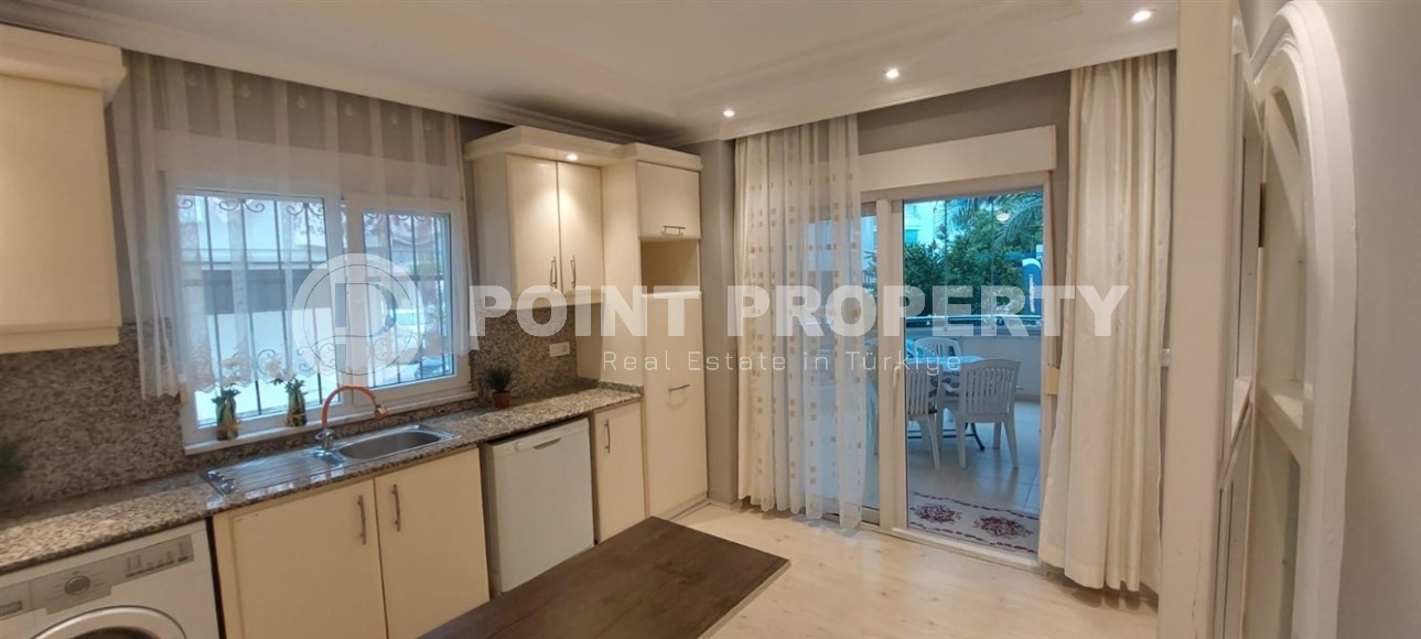 Spacious apartment with furniture and household appliances, on the 1st floor in a building built in 2010-id-6355-photo-4